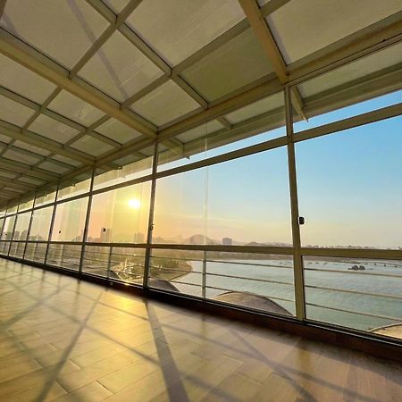 Hotel Senac Ilha Do Boi Vitória Exteriör bild The interior of the airport