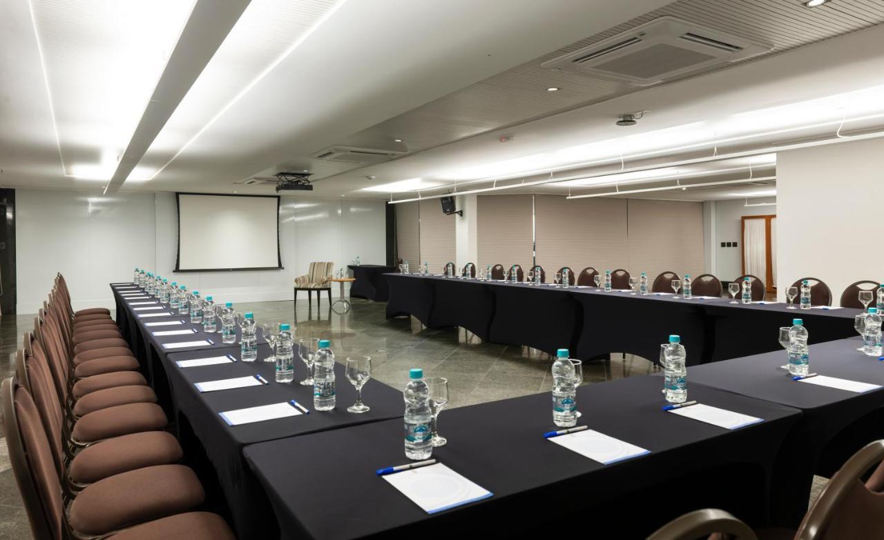 Hotel Senac Ilha Do Boi Vitória Exteriör bild Meeting room