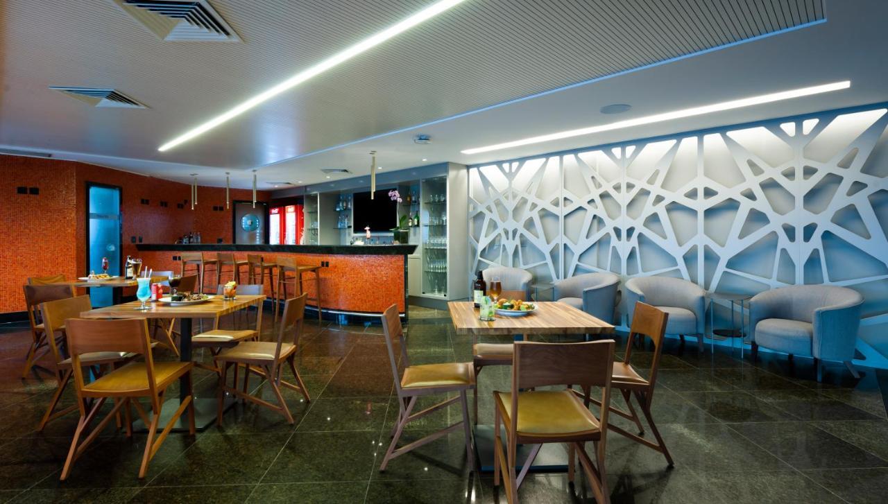Hotel Senac Ilha Do Boi Vitória Exteriör bild The interior of the restaurant