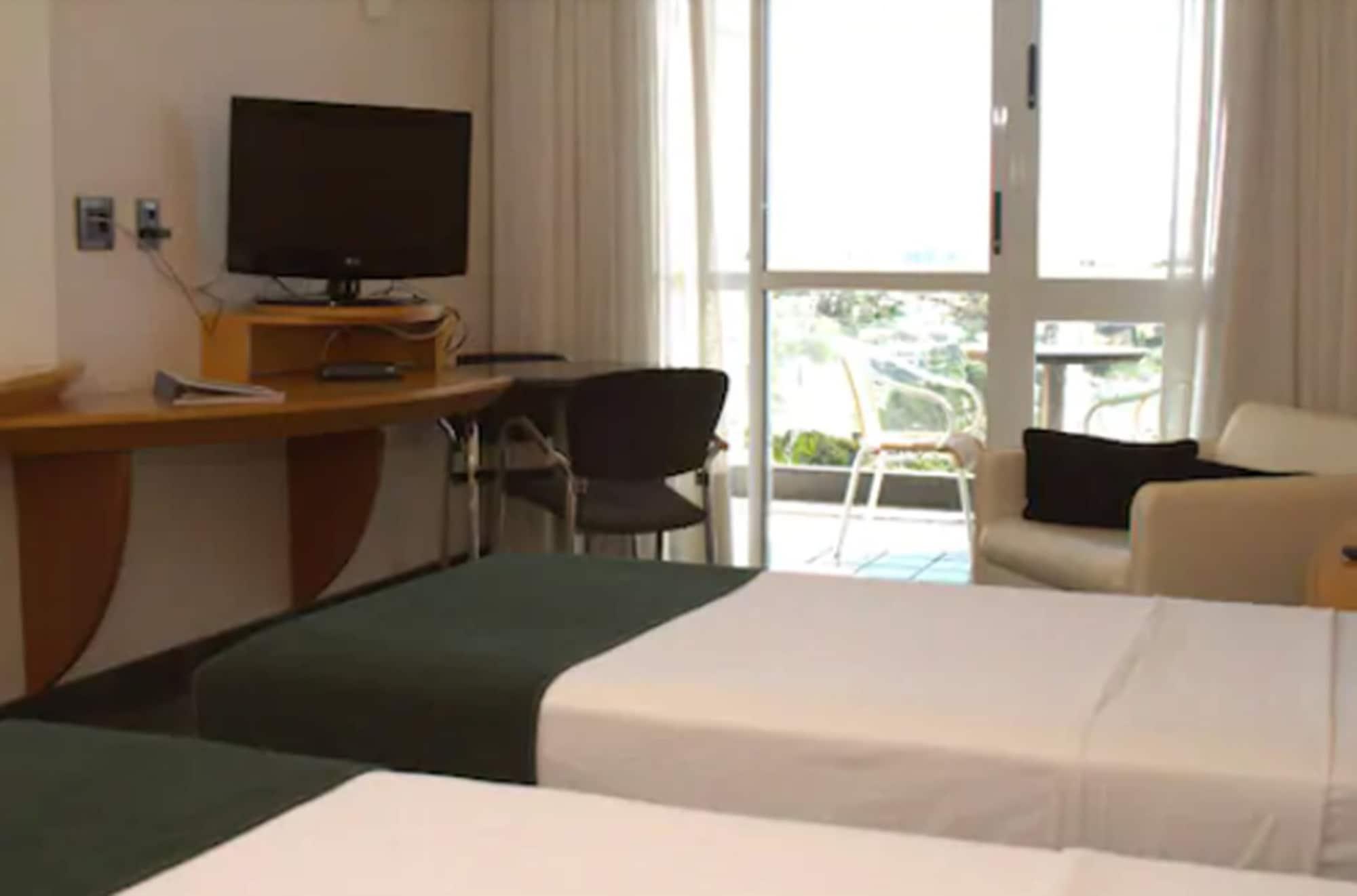 Hotel Senac Ilha Do Boi Vitória Exteriör bild A room at the hotel