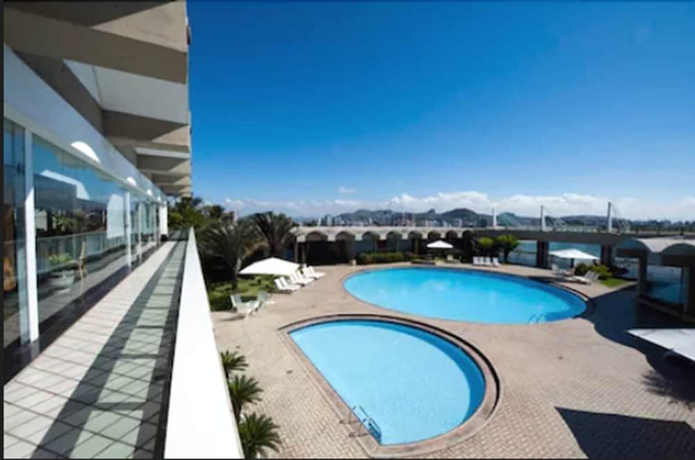 Hotel Senac Ilha Do Boi Vitória Exteriör bild Swimming pool