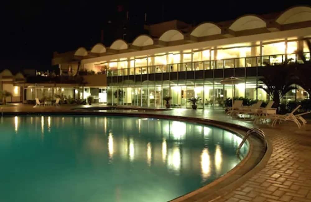 Hotel Senac Ilha Do Boi Vitória Exteriör bild The pool at the hotel