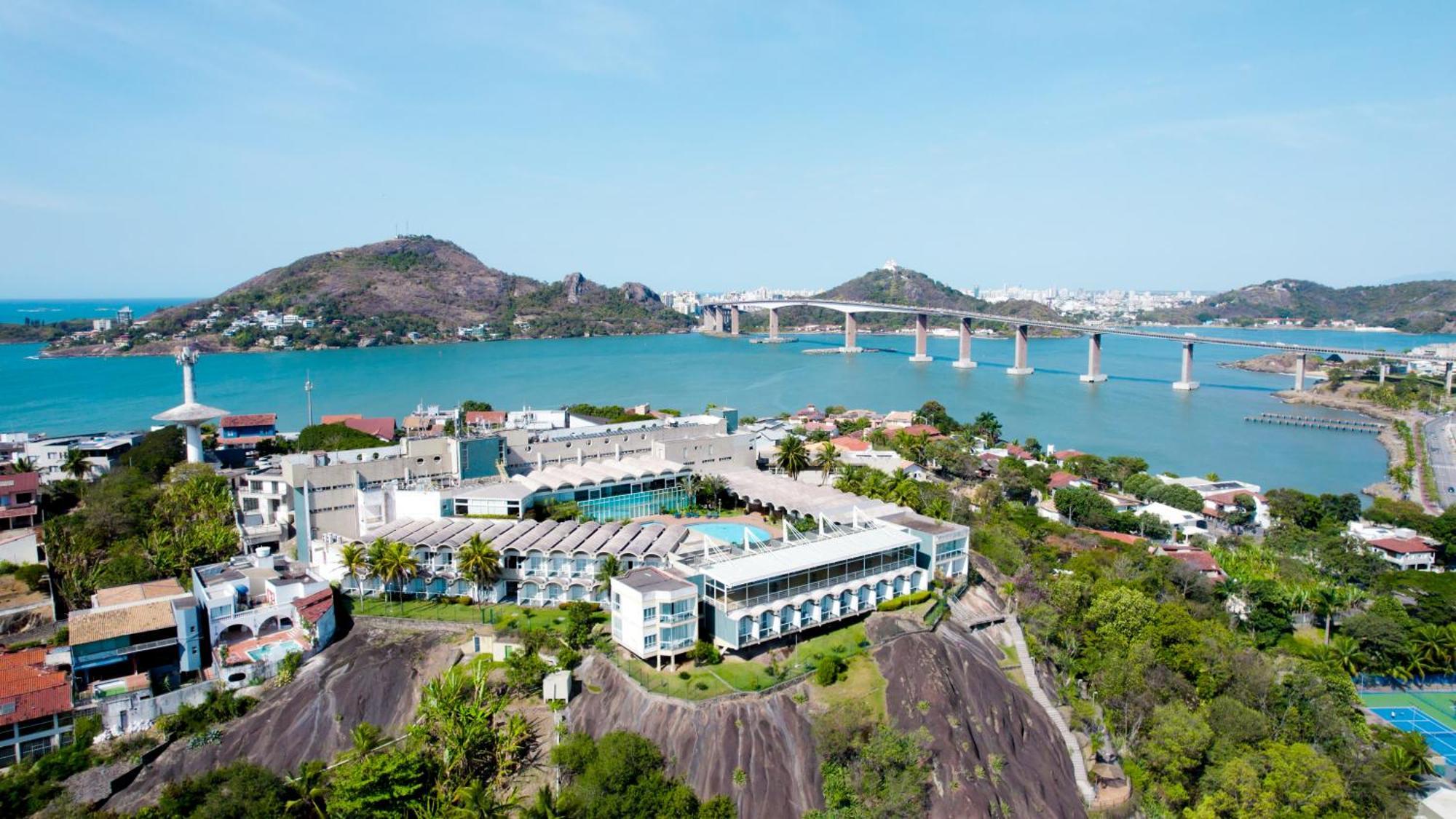 Hotel Senac Ilha Do Boi Vitória Exteriör bild Aerial view of the hotel