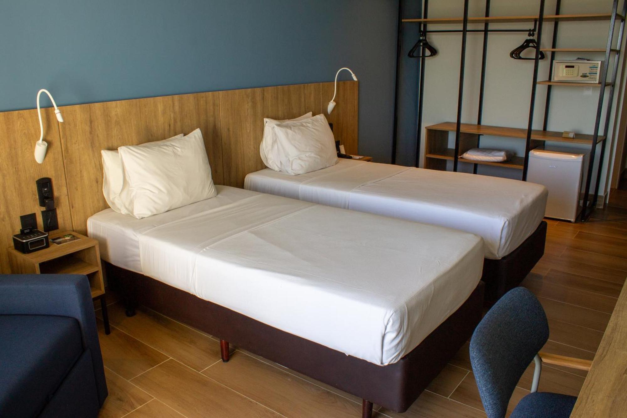 Hotel Senac Ilha Do Boi Vitória Exteriör bild A room at the hotel