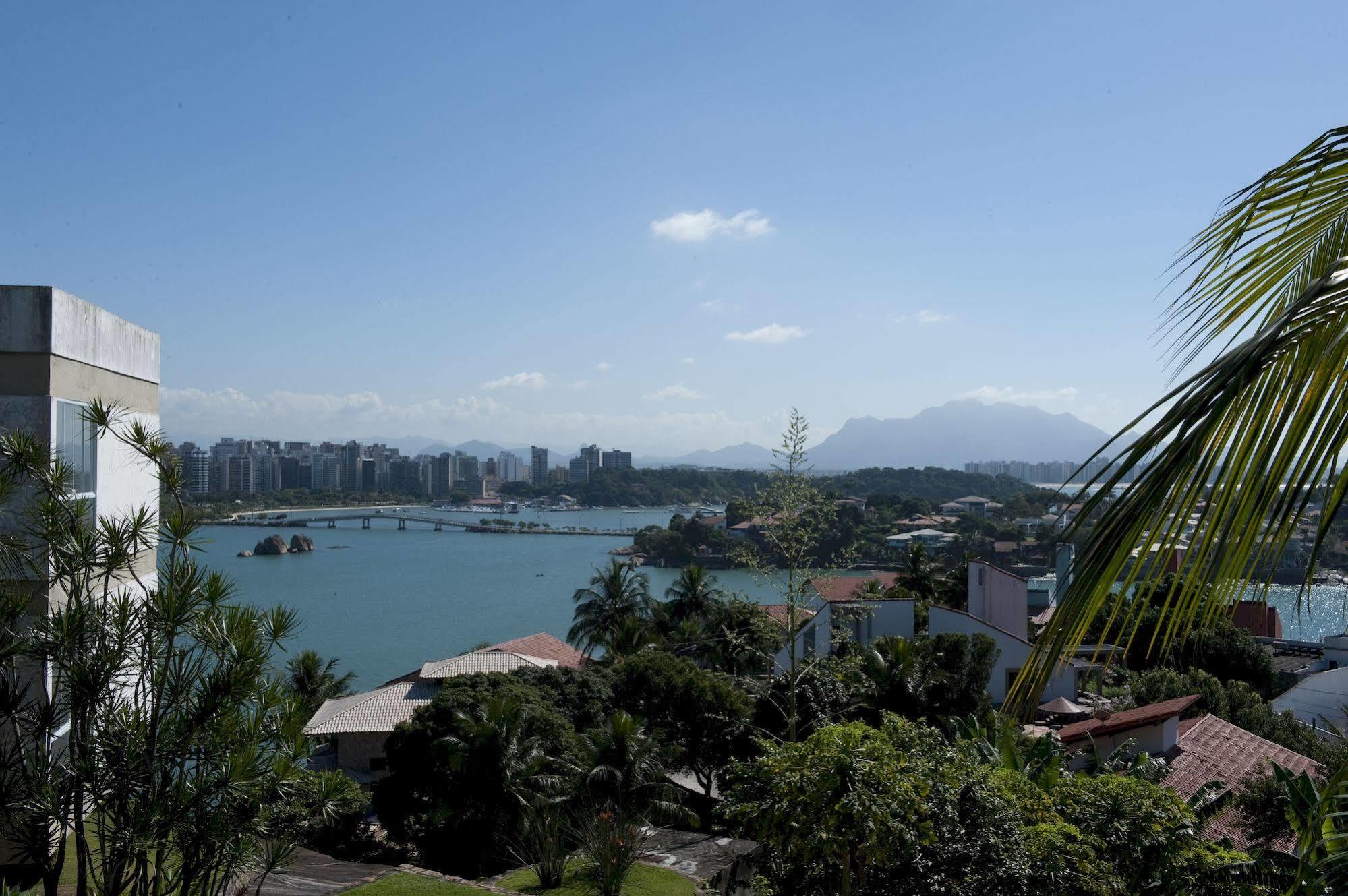 Hotel Senac Ilha Do Boi Vitória Exteriör bild View of the city of Florianópolis